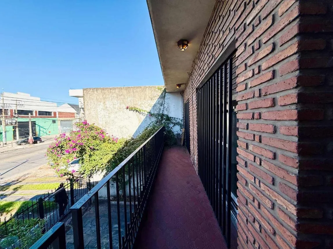 PH de 3 ambientes en venta en Lanús Oeste, Avenida San Martín 1300, foto 3