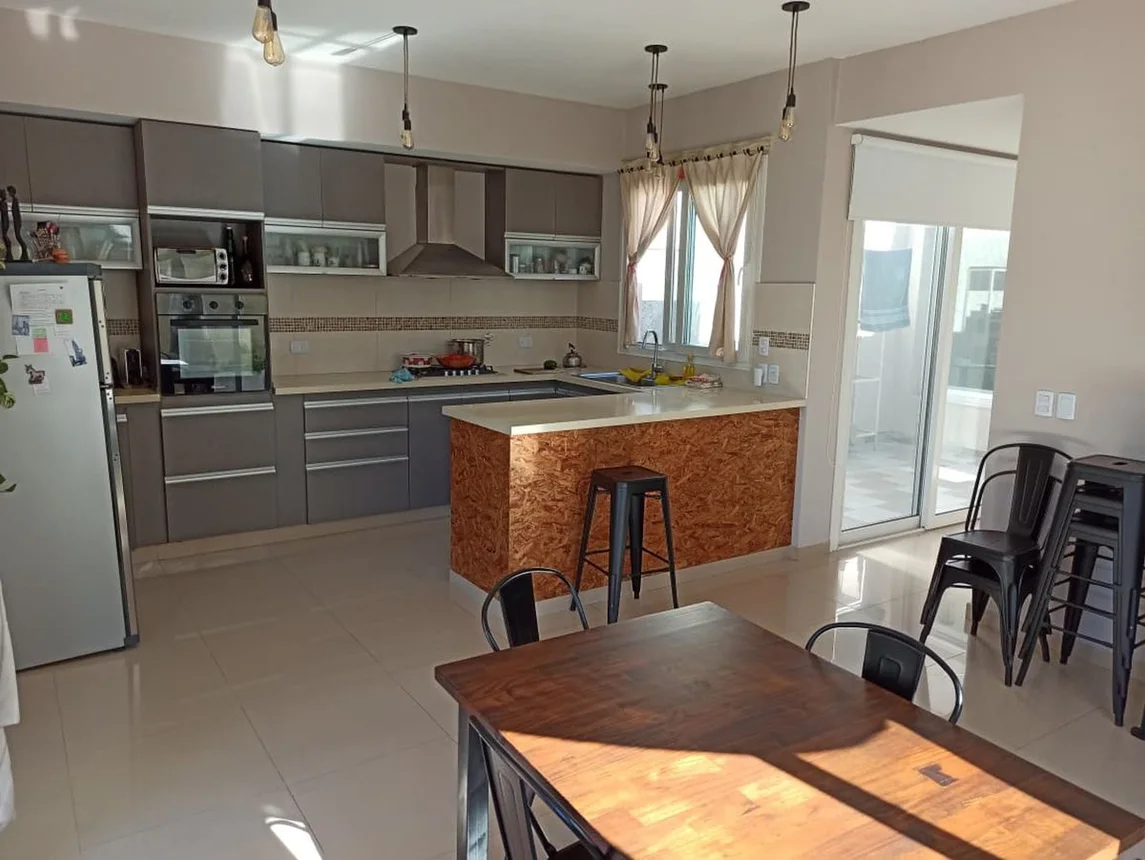 Casa en venta en Luis Guillón, foto 4