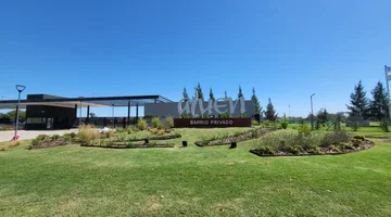 LOTE EN VENTA BARRIO ALUEN EZEIZA FONDO LIBRE