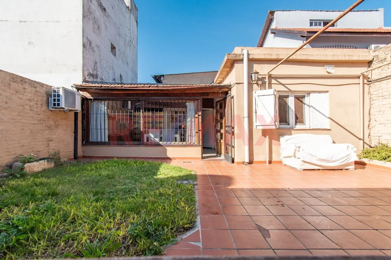 Venta casa 3 ambientes con parque hurlingham, foto 4
