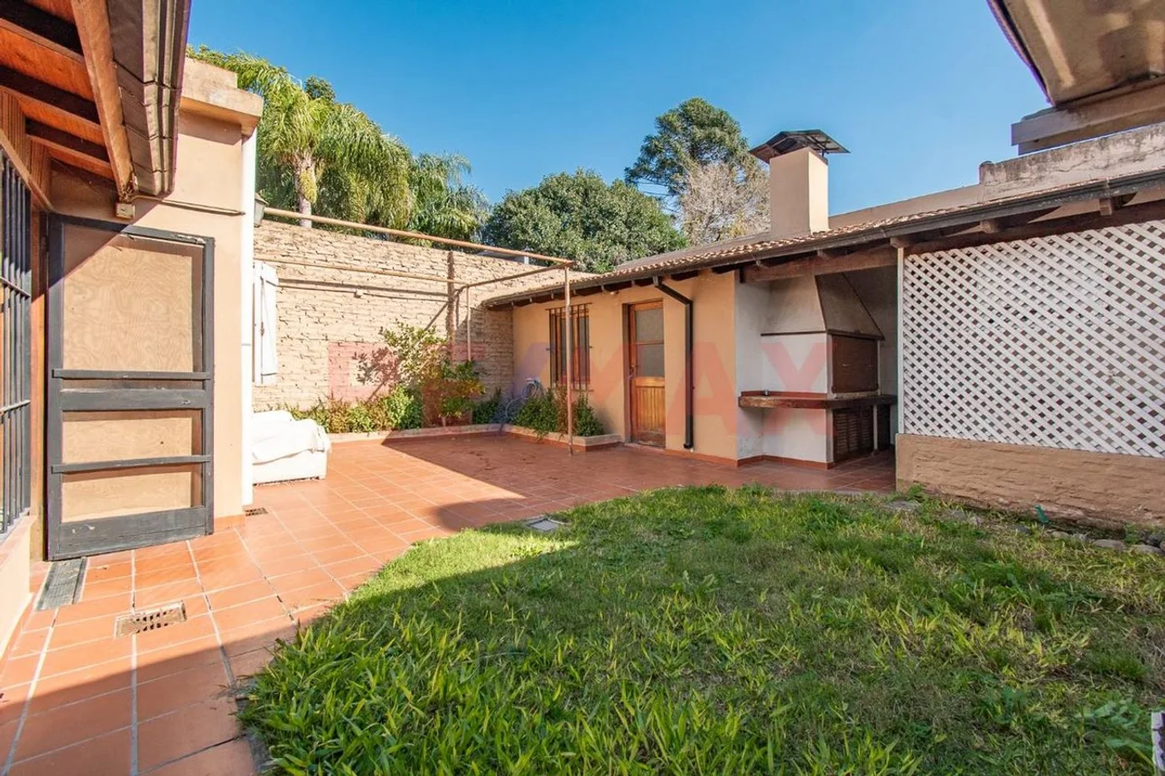Venta casa 3 ambientes con parque hurlingham, foto 1