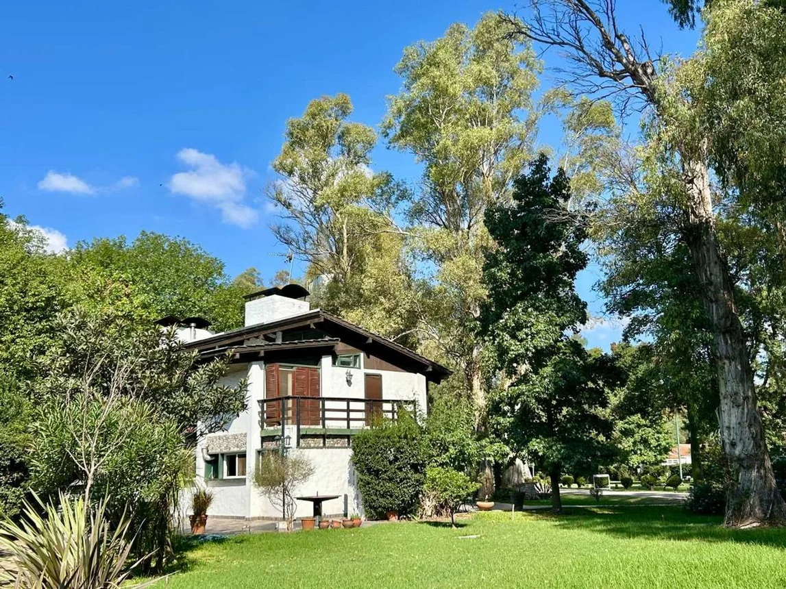 Casa de 6 ambientes en venta en Merlo, Zelada 1700