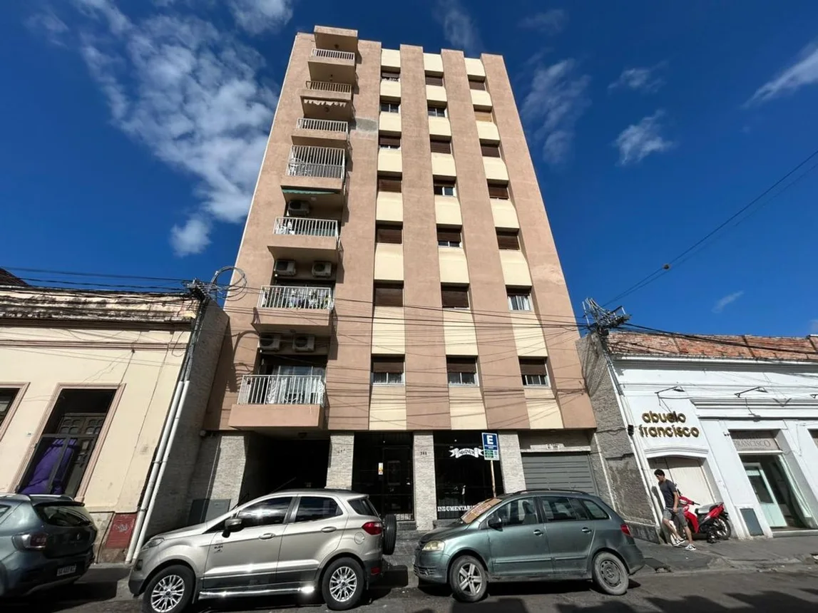 Venta departamento microcentro 4 dorm con cocheras, foto 2