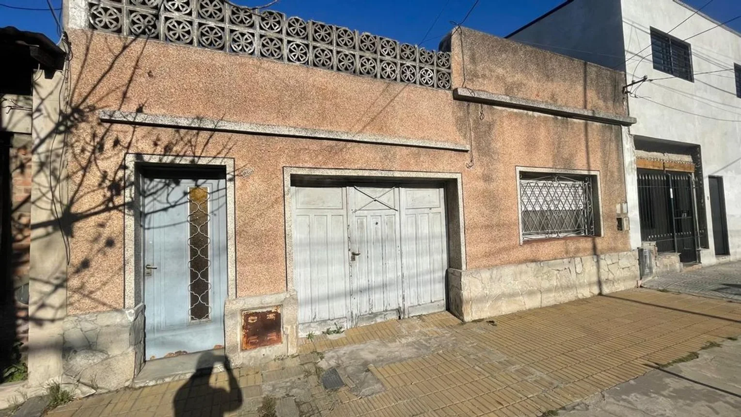 Casa de 5 ambientes en venta en Valentín Alsina, Coronel Molinedo 1200