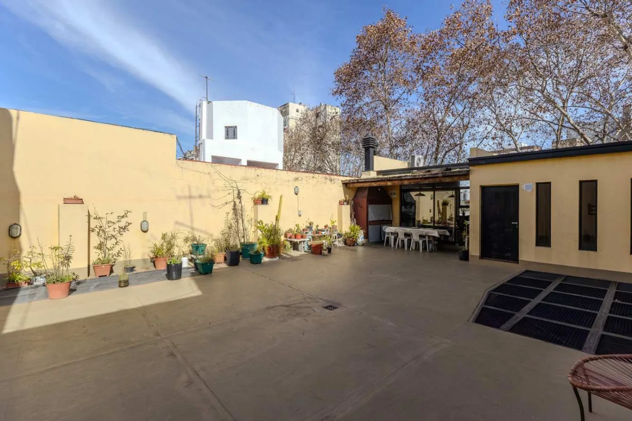 Casa de 8 ambientes en venta en Almagro, Quintino Bocayuva 300
