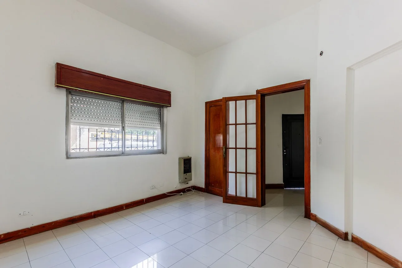 Casa de 5 ambientes en venta en Nueva Pompeya, Romero 700, foto 3
