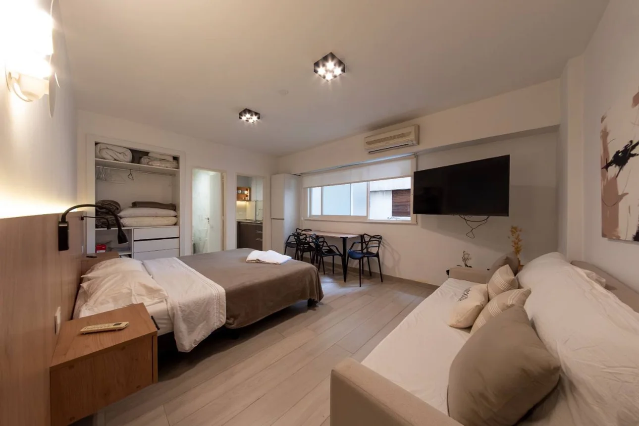 Monoambiente en venta en Retiro, Suipacha 900