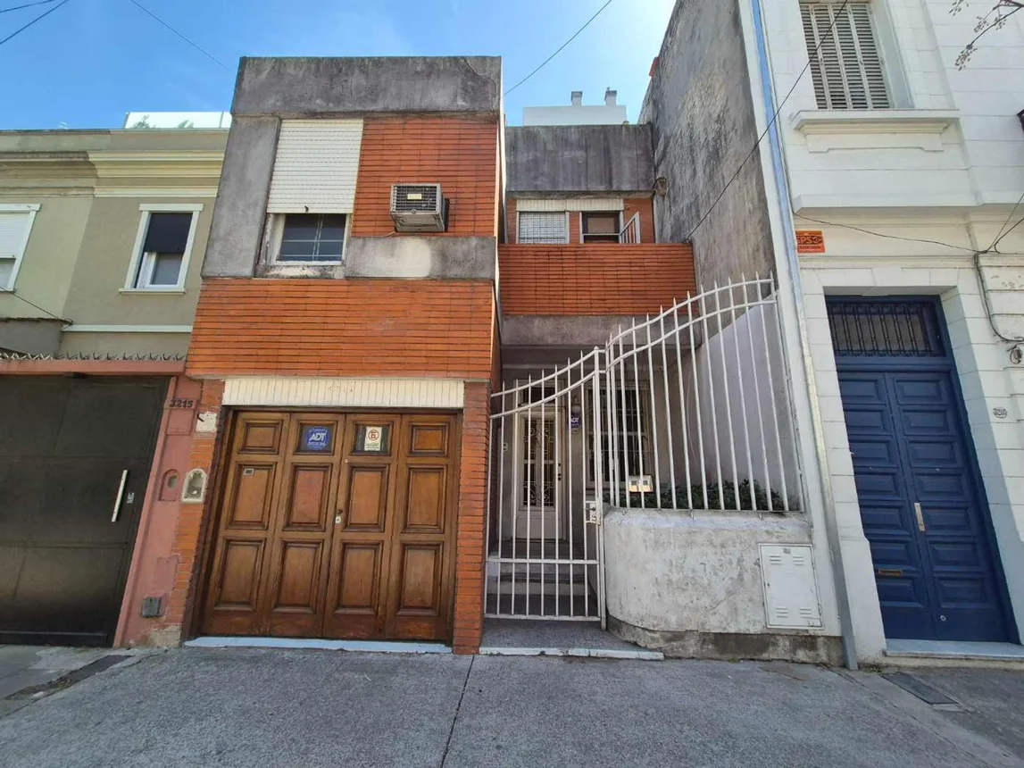 Casa de 4 ambientes en venta en Villa Devoto, Navarro 3200