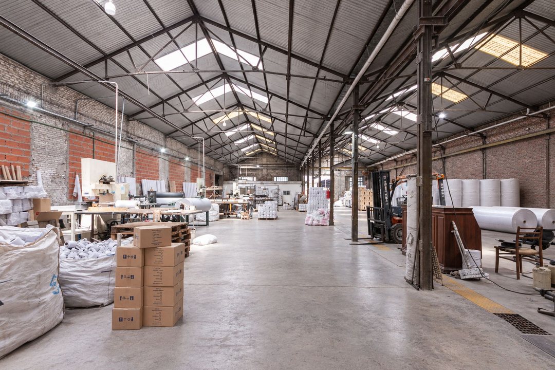 ALQUILER PREDIO INDUSTRIAL 10000M² 2 NAVES QUILMES