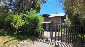 CASA EN JOCKEY CLUB, LOTE 1000 m² APTO 4 UNIDADES