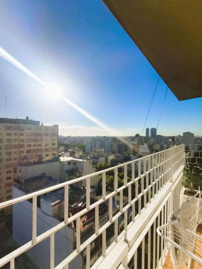 Venta departamento caballito frente piso alto, foto 1