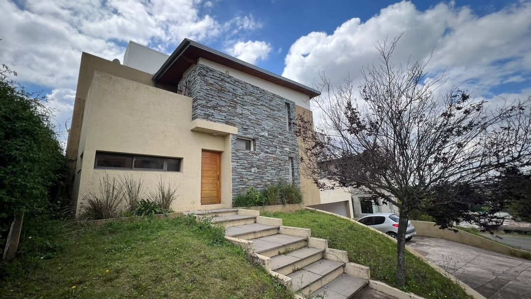VENTA CASA 3 DORMITORIOS TERRAZAS DE VILLA ALLENDE