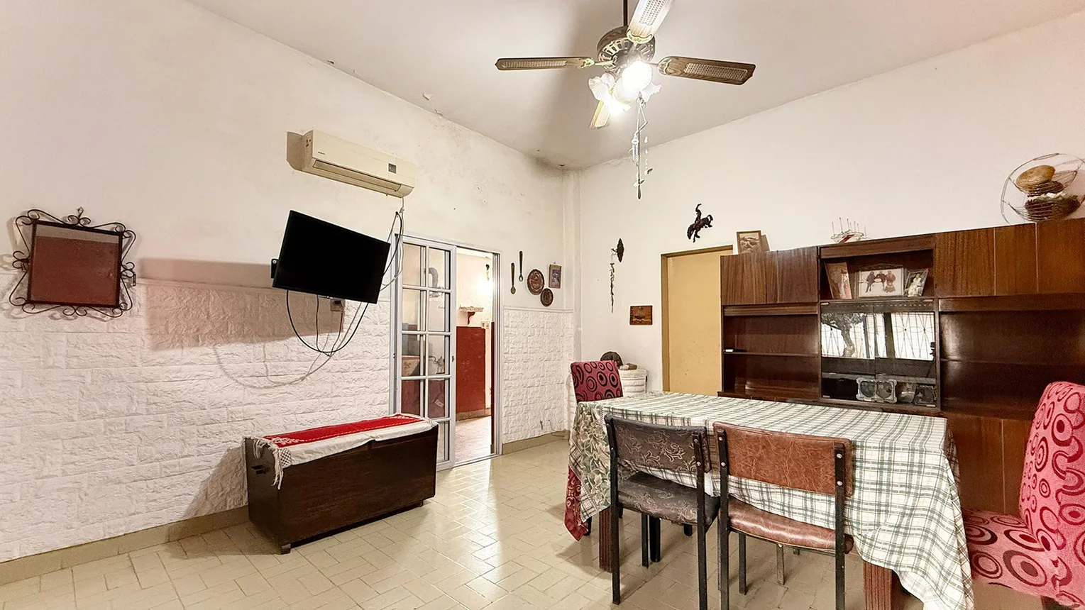 Casa de 3 ambientes en venta en Isidro Casanova, Aguapey 300