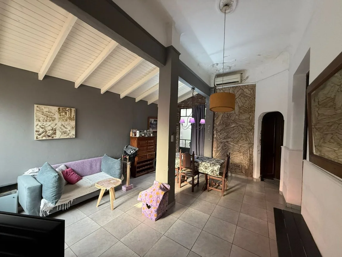 Casa en venta en Remedios de Escalada, foto 2
