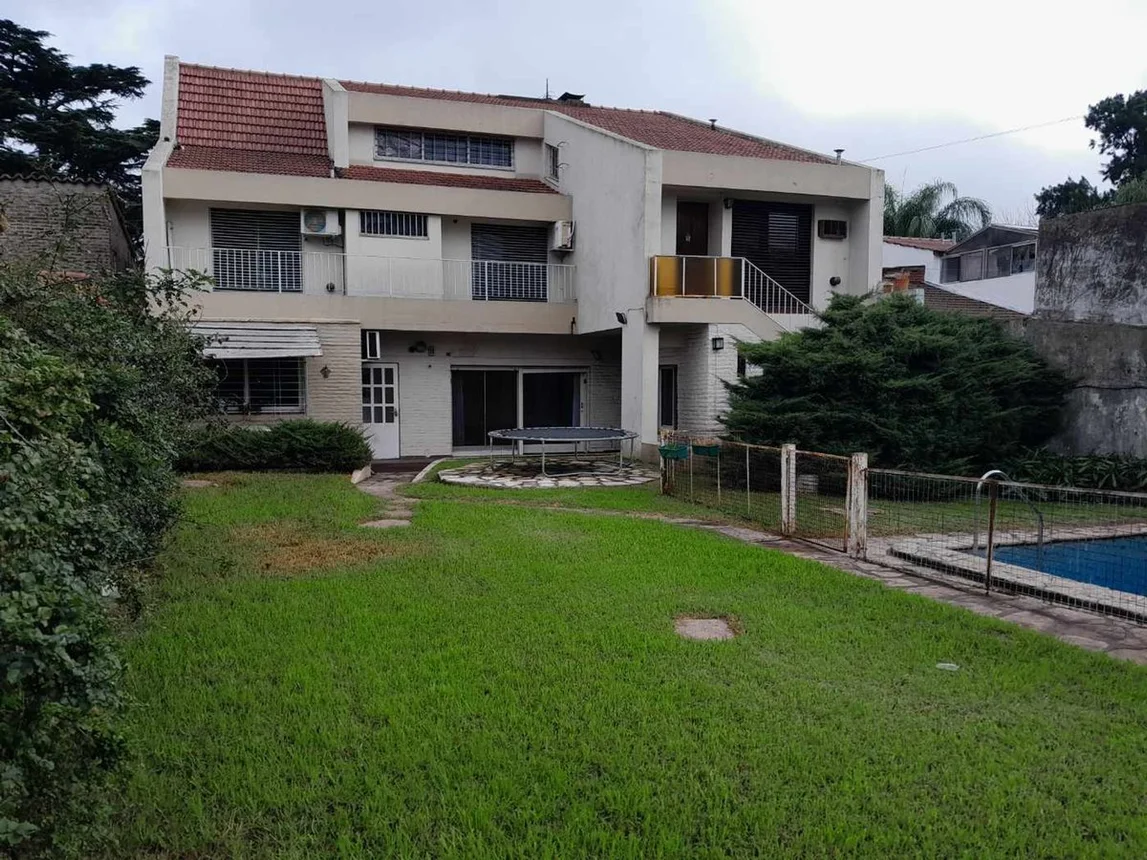 Casa en venta en Castelar, foto 2