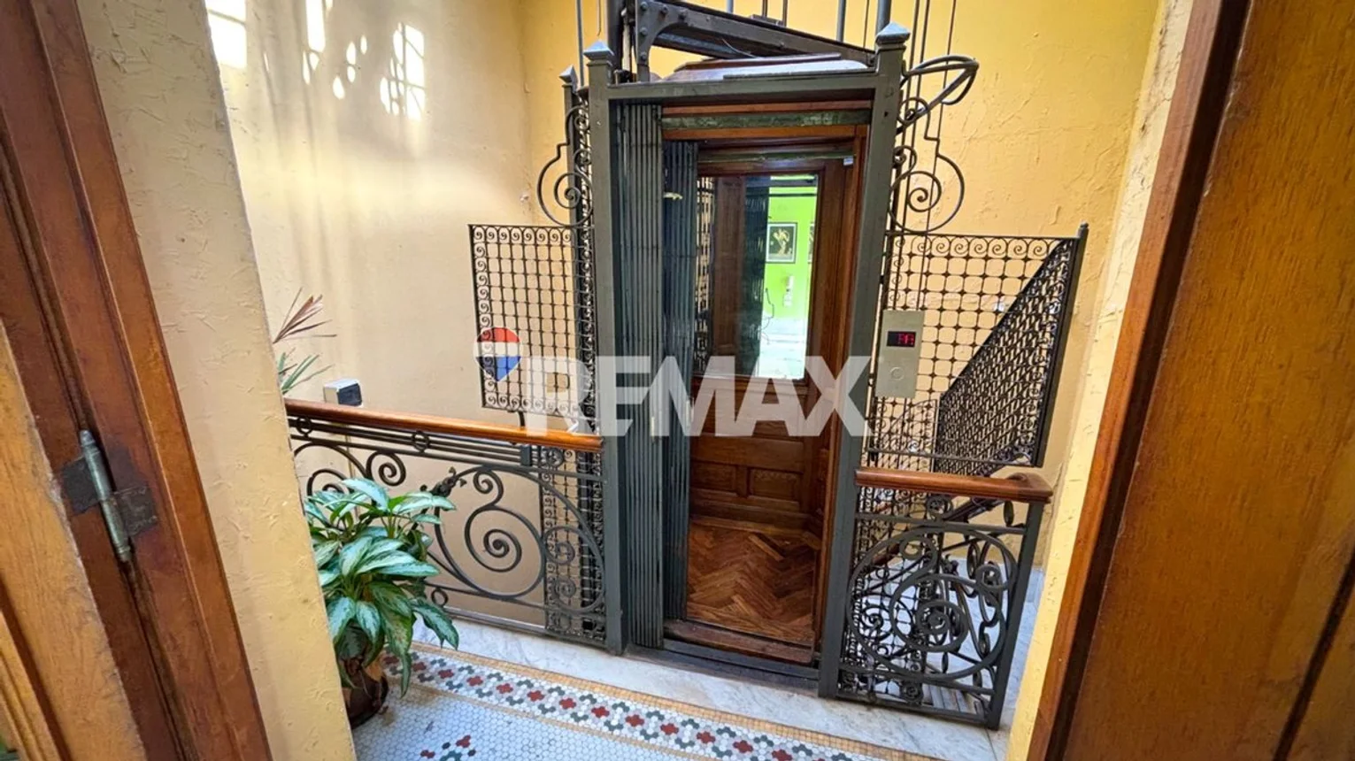 PH de 7 ambientes en venta en Balvanera, Moreno 3200, foto 3