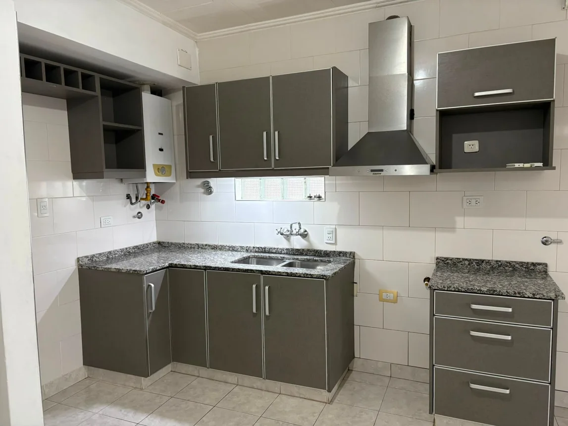 Casa de 3 ambientes en alquiler en Santa Fe, Avellaneda P.a. 4800