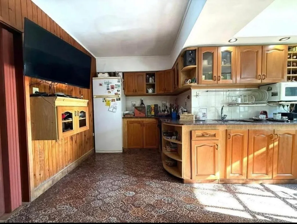 Casa de 7 ambientes en venta en Tolosa, 531 Entre 17 y 18 2200, foto 3