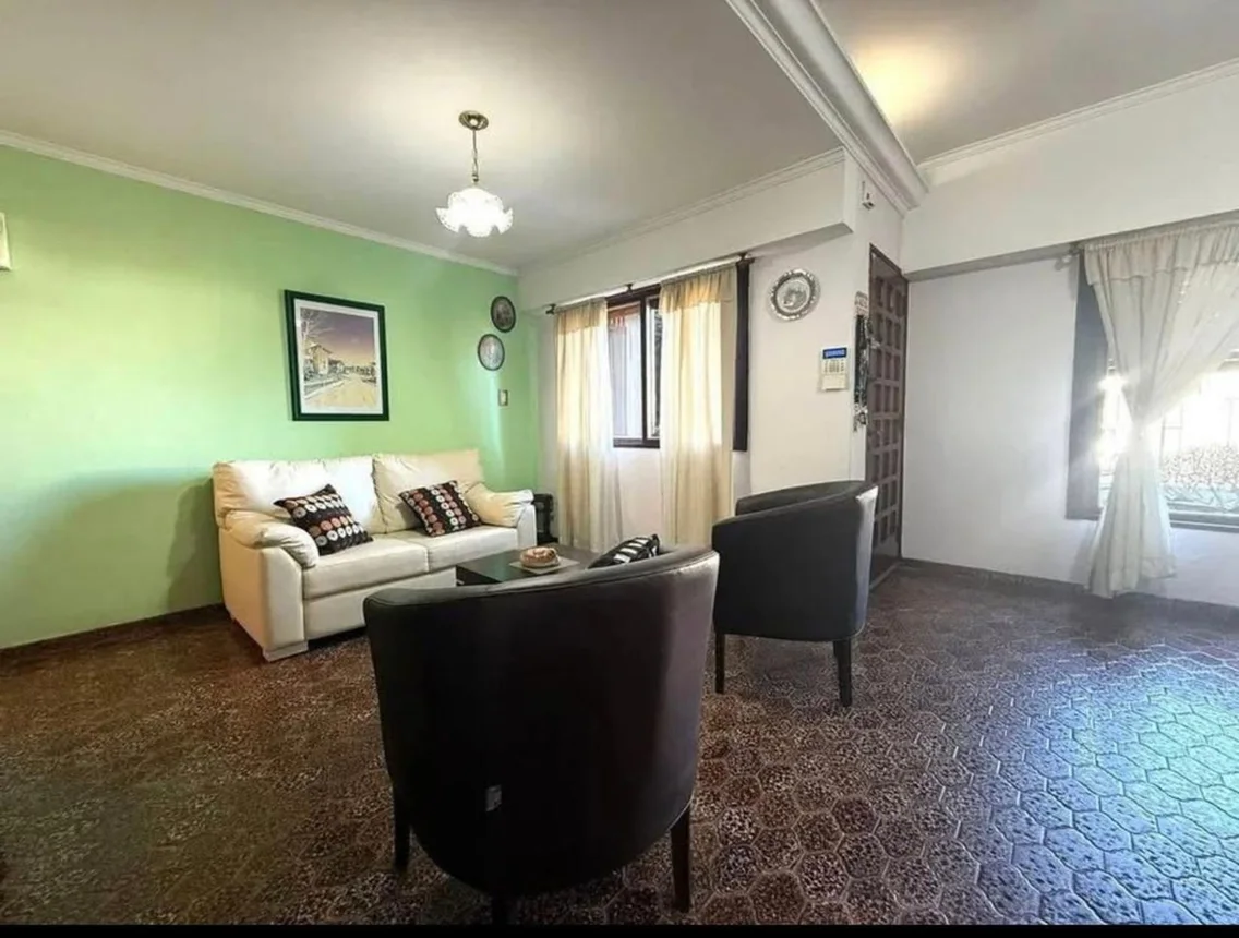 Casa de 7 ambientes en venta en Tolosa, 531 Entre 17 y 18 2200