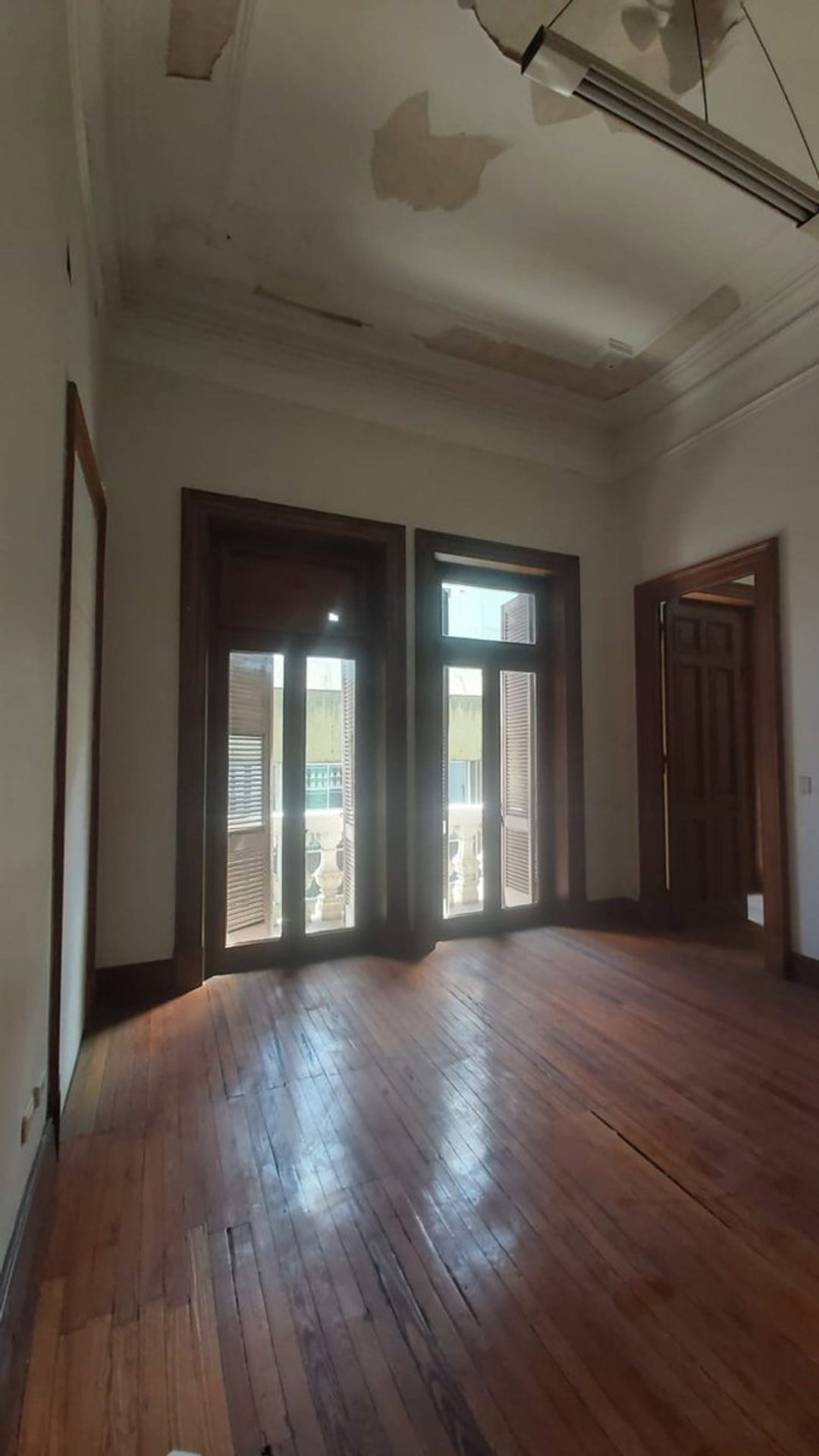 ALQUILER DE 4 OFICINAS EN CENTRO - AV. DE MAYO
