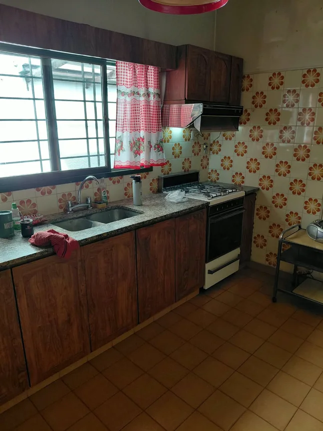 PH de 4 ambientes en venta en Castelar, Galicia 1100, foto 4