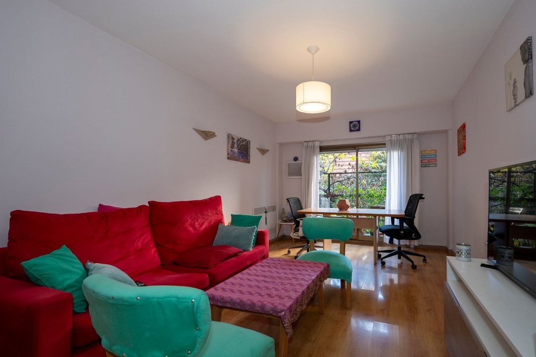 Venta depto 4 amb, dep. servicio, balcon. Almagro