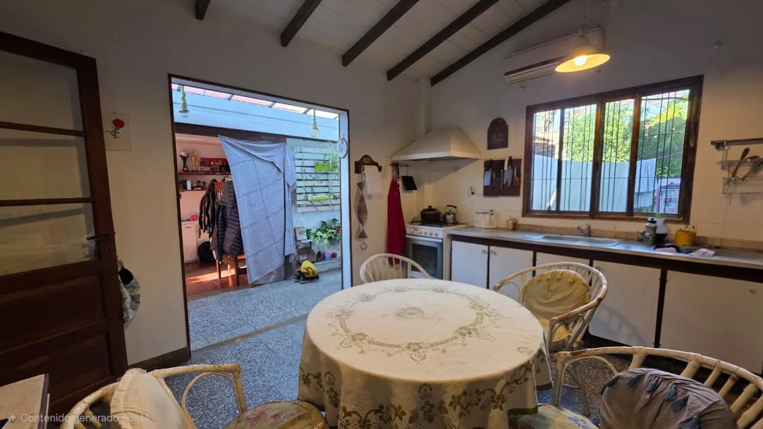 Casa en venta en Quilmes, foto 2
