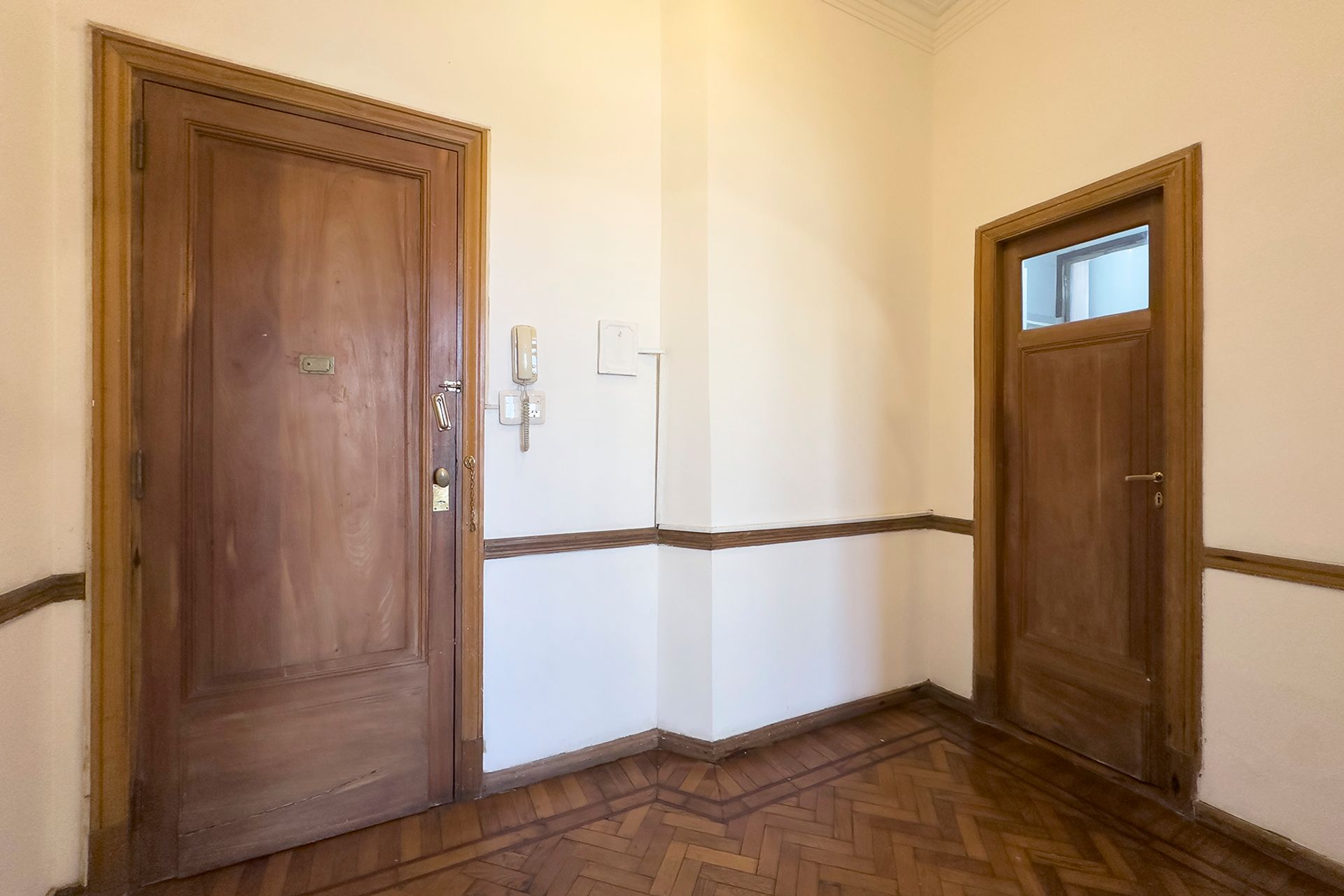Foto 4 — Dos ambientes, ideal inversor,al frente, de estilo