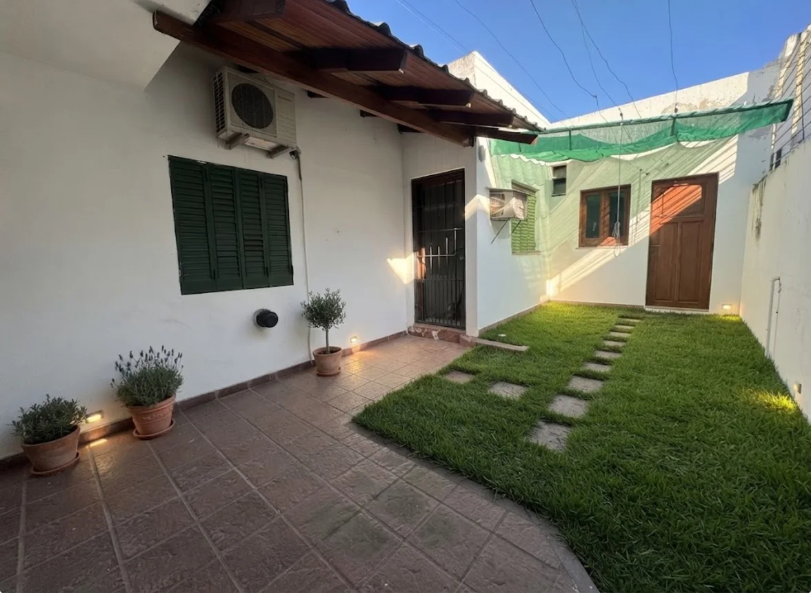 Venta casa 3 domitorios y patio b° guemes córdoba, foto 3