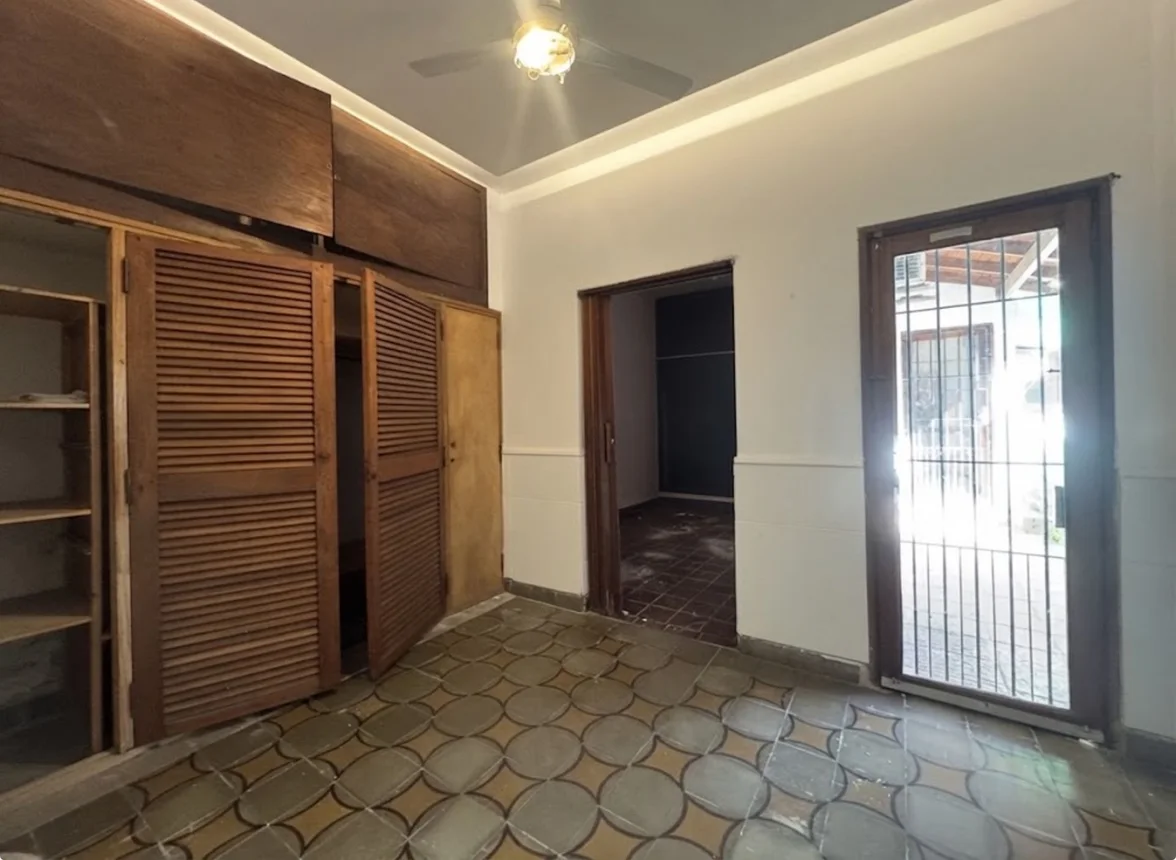 Venta casa 3 domitorios y patio b° guemes córdoba, foto 1