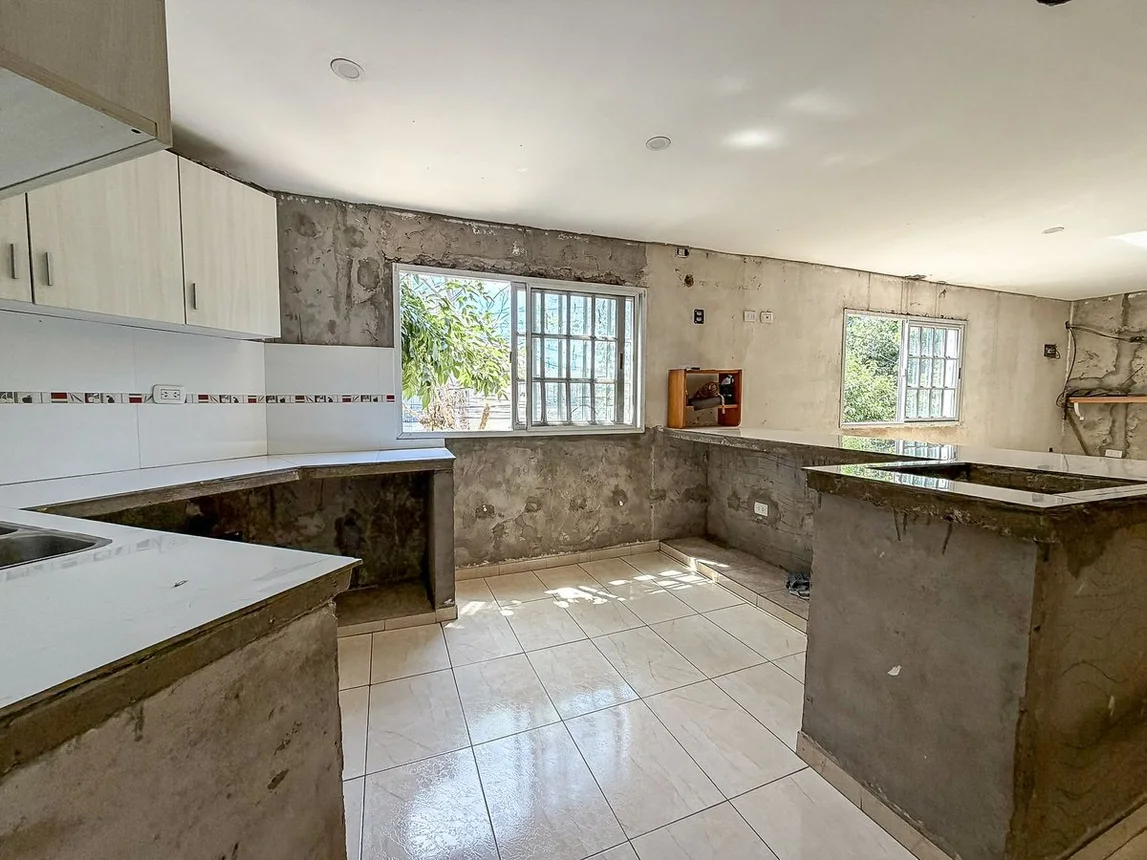 Casa en venta en Caseros, foto 3