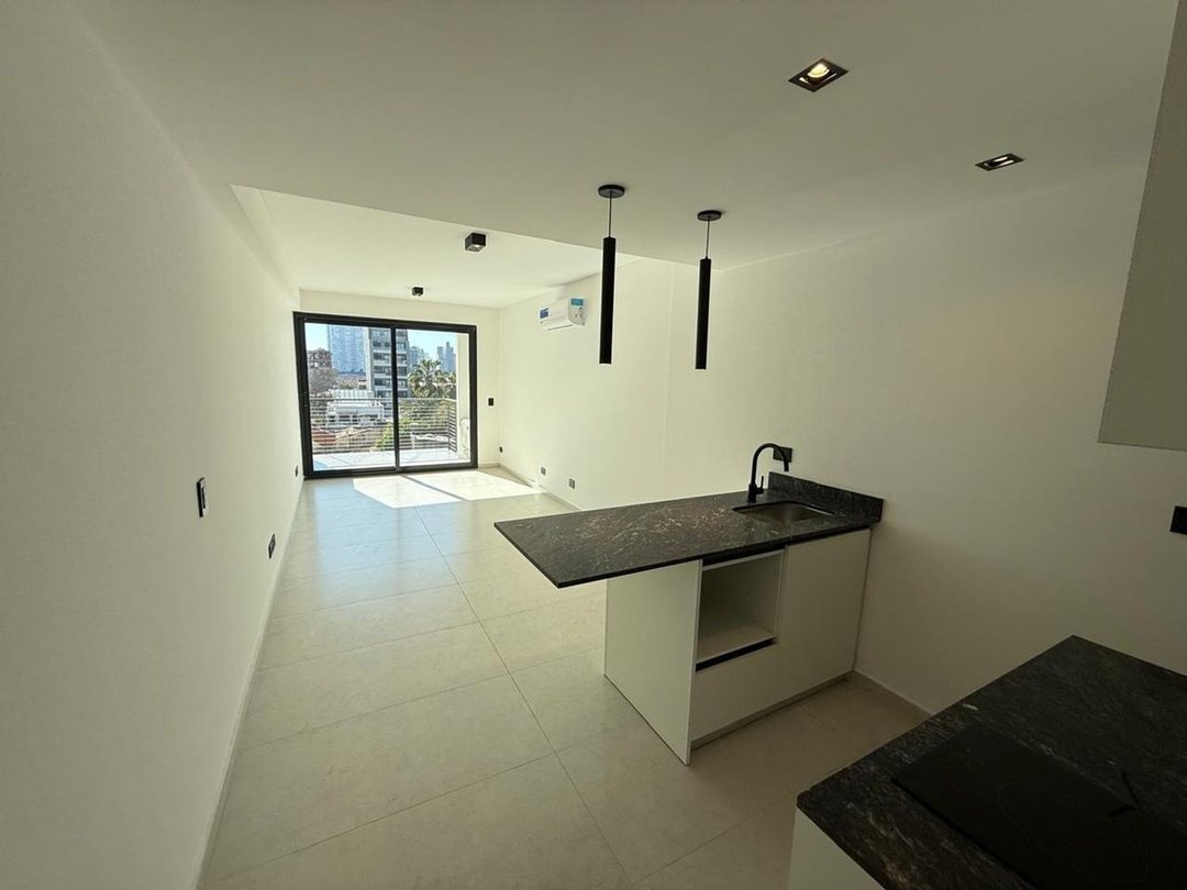 Alquiler Monoambiente con Balcón y Amenities