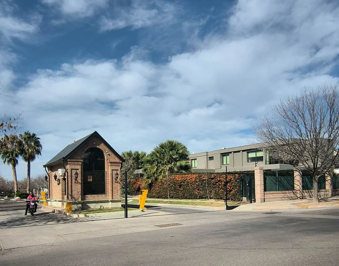 Casa tríplex en venta en Luján de Cuyo, foto 2