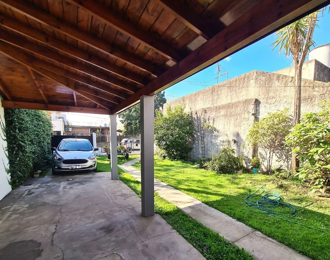 Casa en venta en Banfield, foto 4