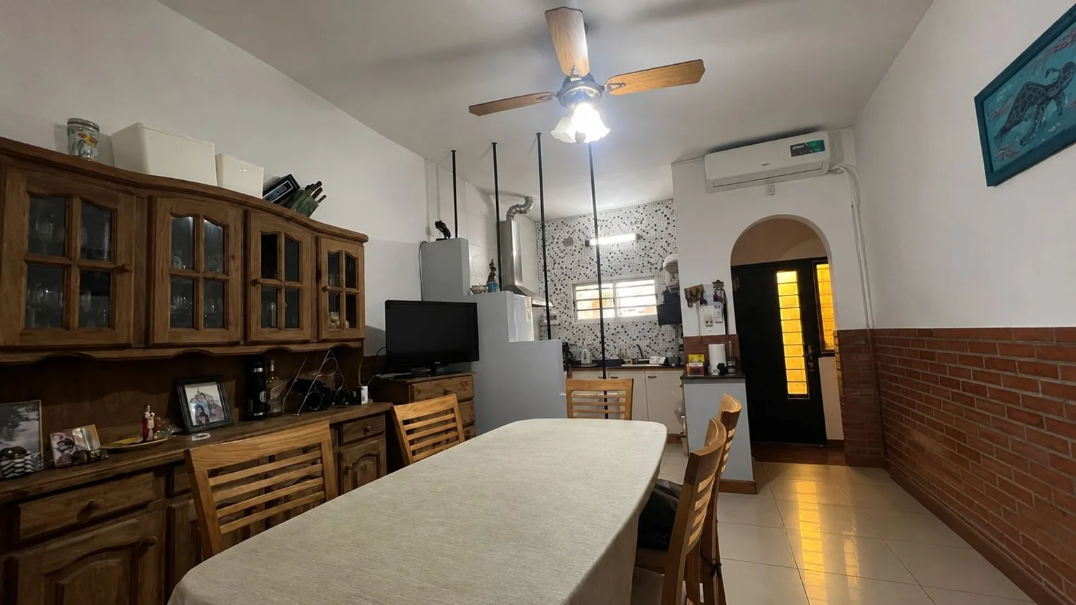 Casa de pasillo en venta 3 dormitorios alberdi, foto 2