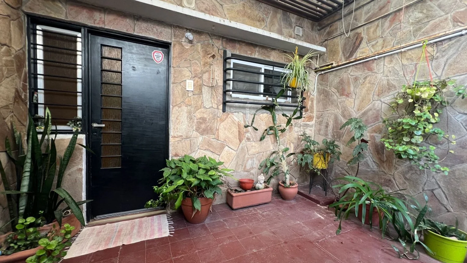 Casa de pasillo en venta 3 dormitorios alberdi, foto 1