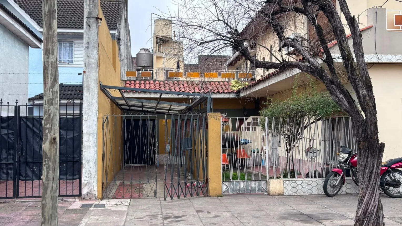 Casa de 4 ambientes en venta en San Justo, Thames 3400, foto 3