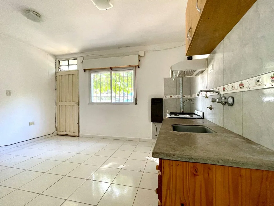 Casa dúplex de 3 ambientes en alquiler en La Plata, 73 500