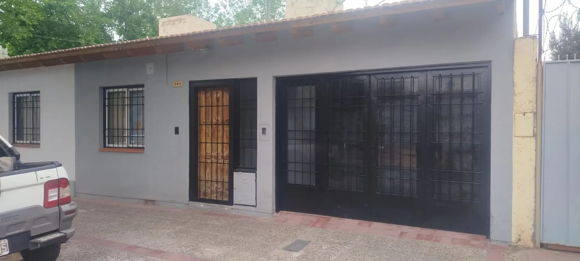 Casa de 4 ambientes en venta en Godoy Cruz, Hipólito Bouchard 300