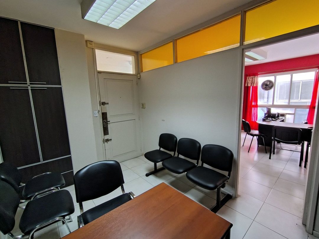 VENTA OFICINA AMOBLADA - MICROCENTRO / OBELISCO