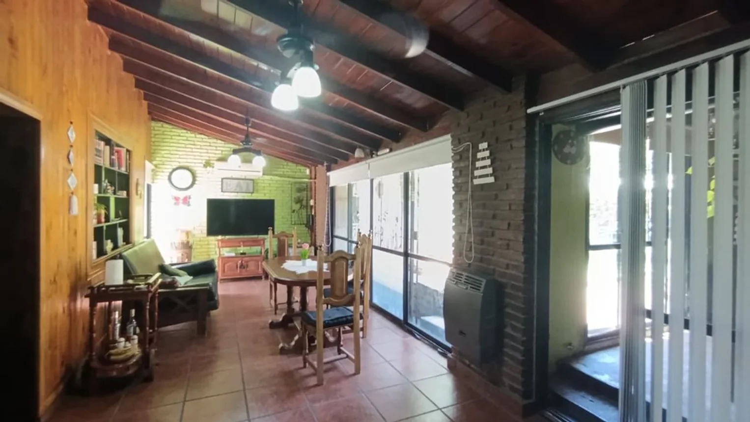 Casa en venta en Castelar, foto 2