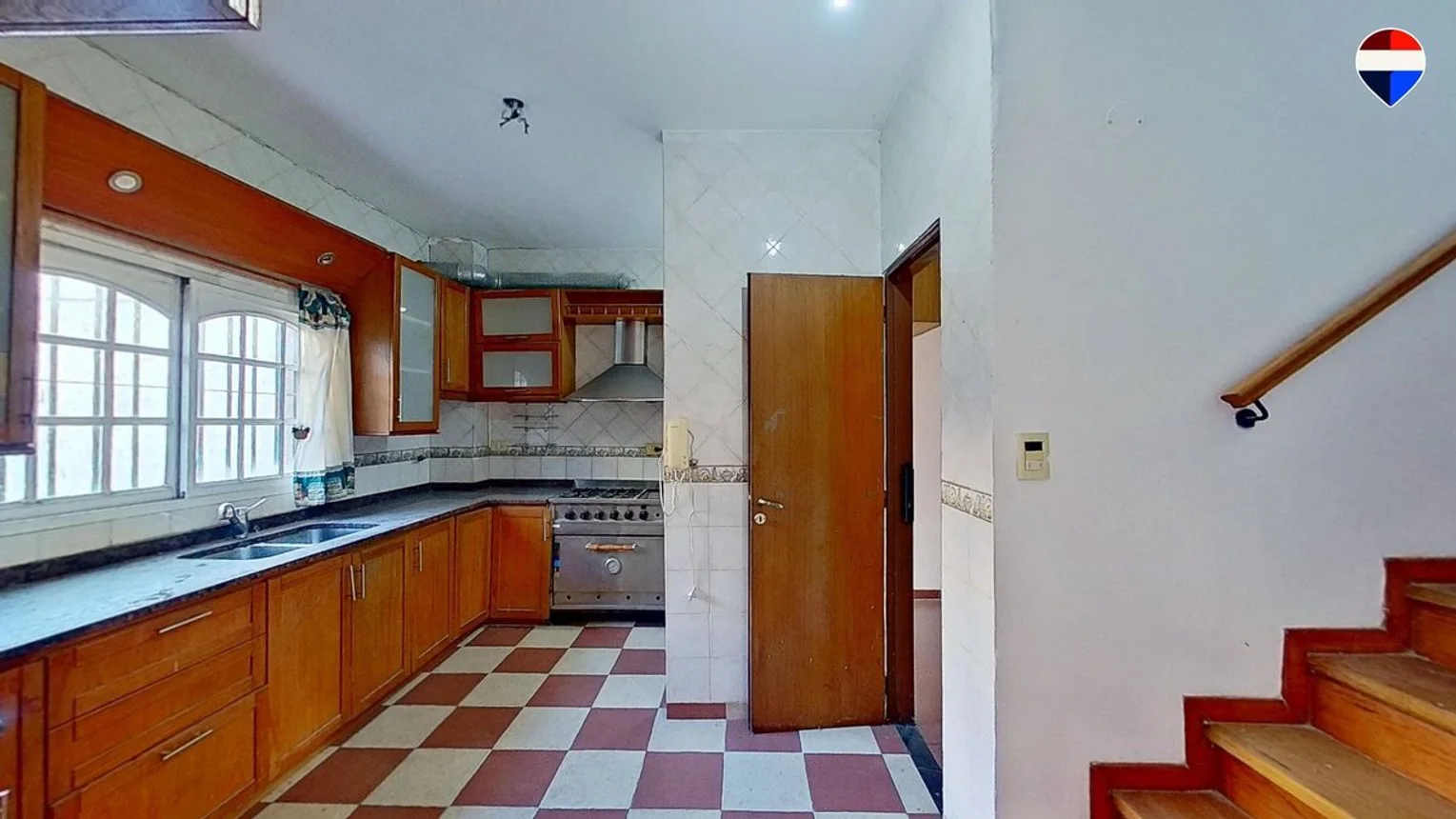 Casa tríplex en venta en Quilmes