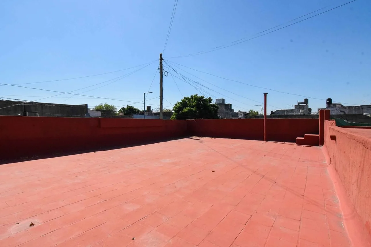 Casa de 4 ambientes en venta en Parque Avellaneda, Santander 3900