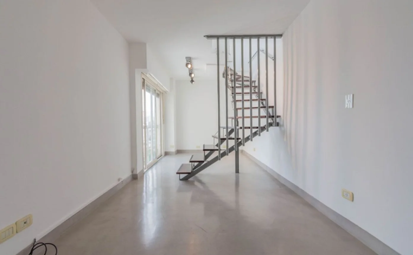 Venta 2 amb 1/2. c/balcón tipo dúplex. flores, foto 2