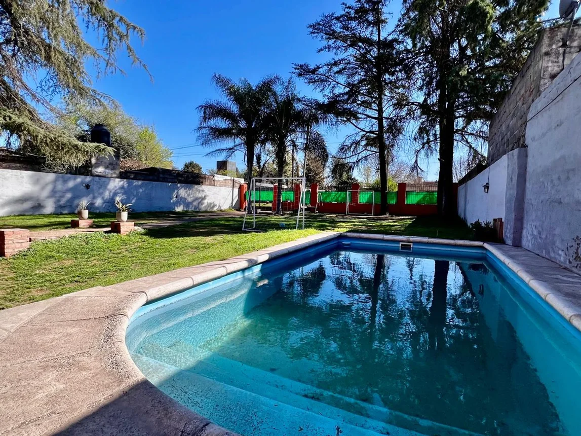 Venta casa terreno 804 m2 4 dormitorios pileta, foto 5
