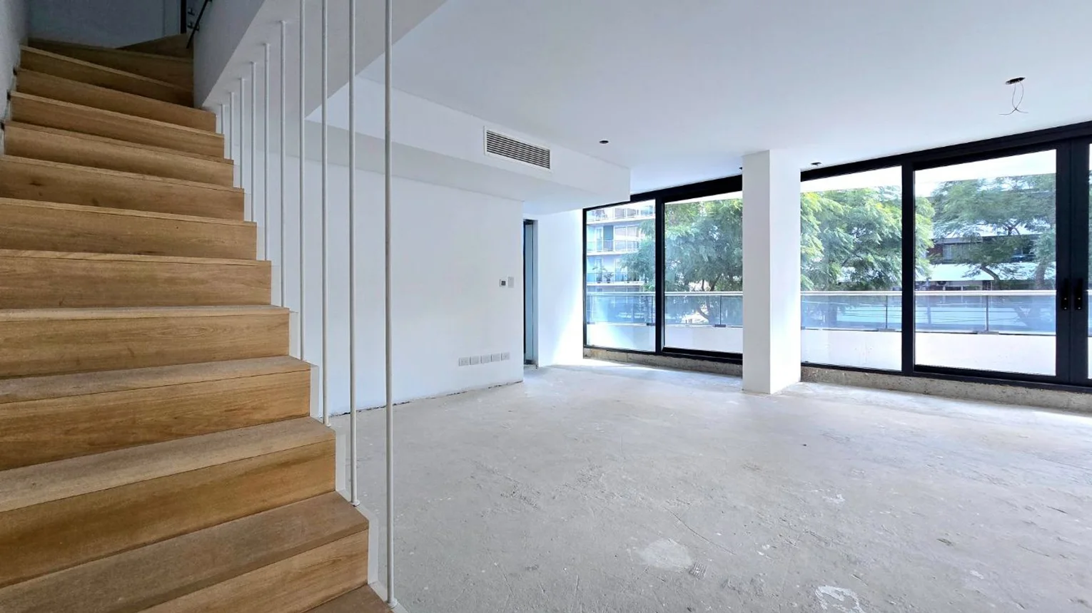 Dúplex de 5 ambientes en venta en La Lucila, Avenida del Libertador 3700, foto 2