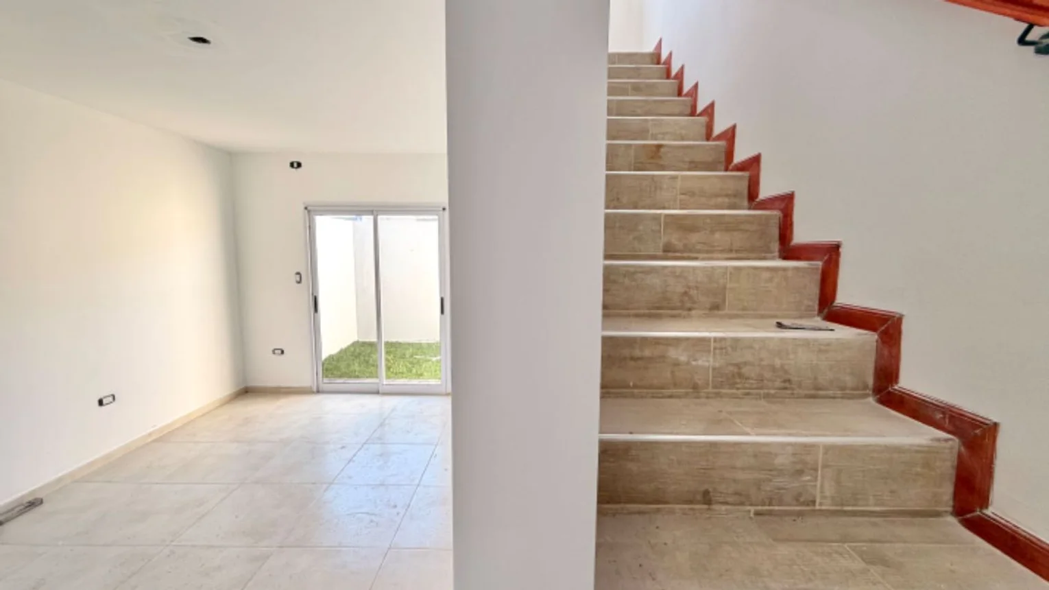 Casa dúplex de 2 ambientes en venta en La Plata, 71 E/ 133 y 134 1200, foto 5