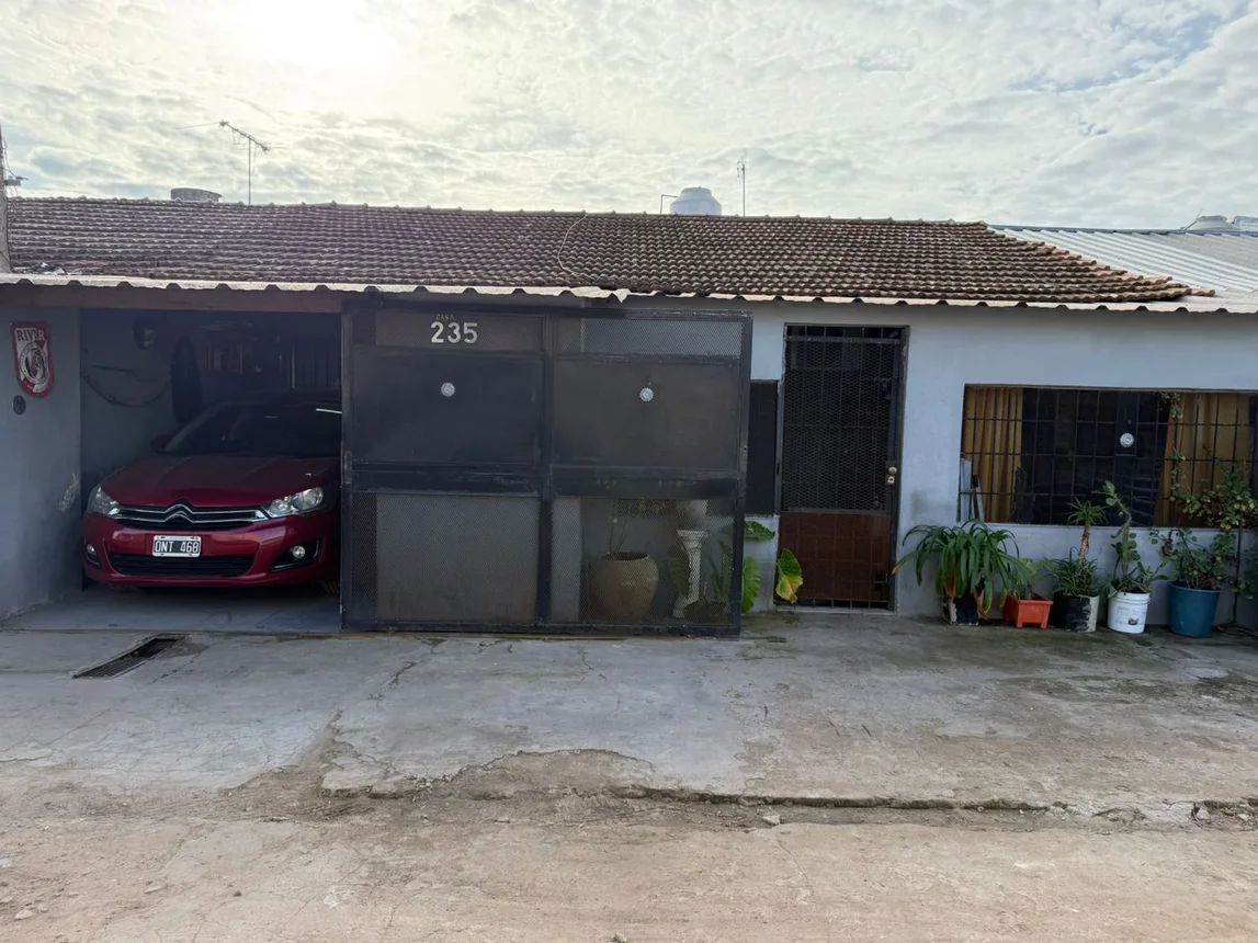 Casa en venta en Garín