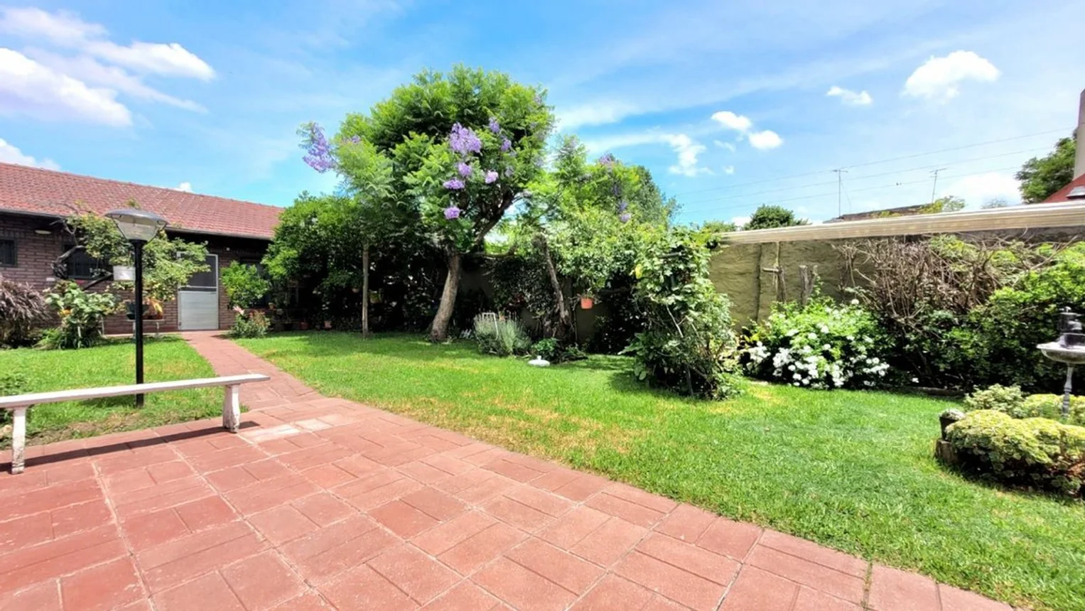 Casa de 5 ambientes en venta en Castelar, Gobernador Bruno M. de Zabala 1500