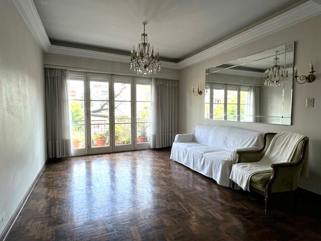 PH 4 AMB EN VENTA ALMAGRO C/BALCÓN AL FRENTE